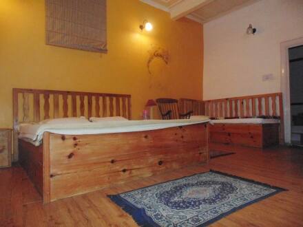 The Royale Oaks Hotel, Shimla 3